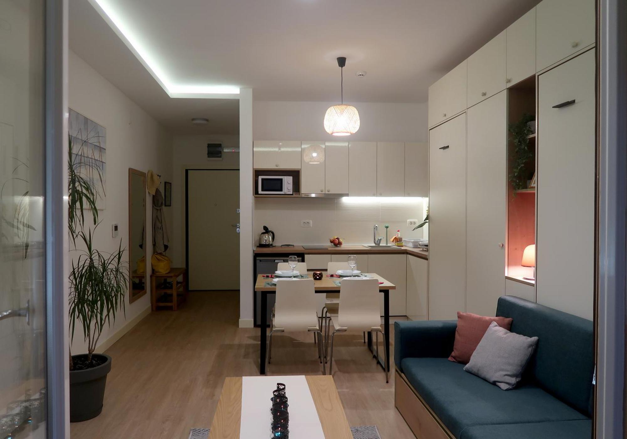 Cozy Nest, 350M To Beach, Free Parking, Wi-Fi Kotor Buitenkant foto