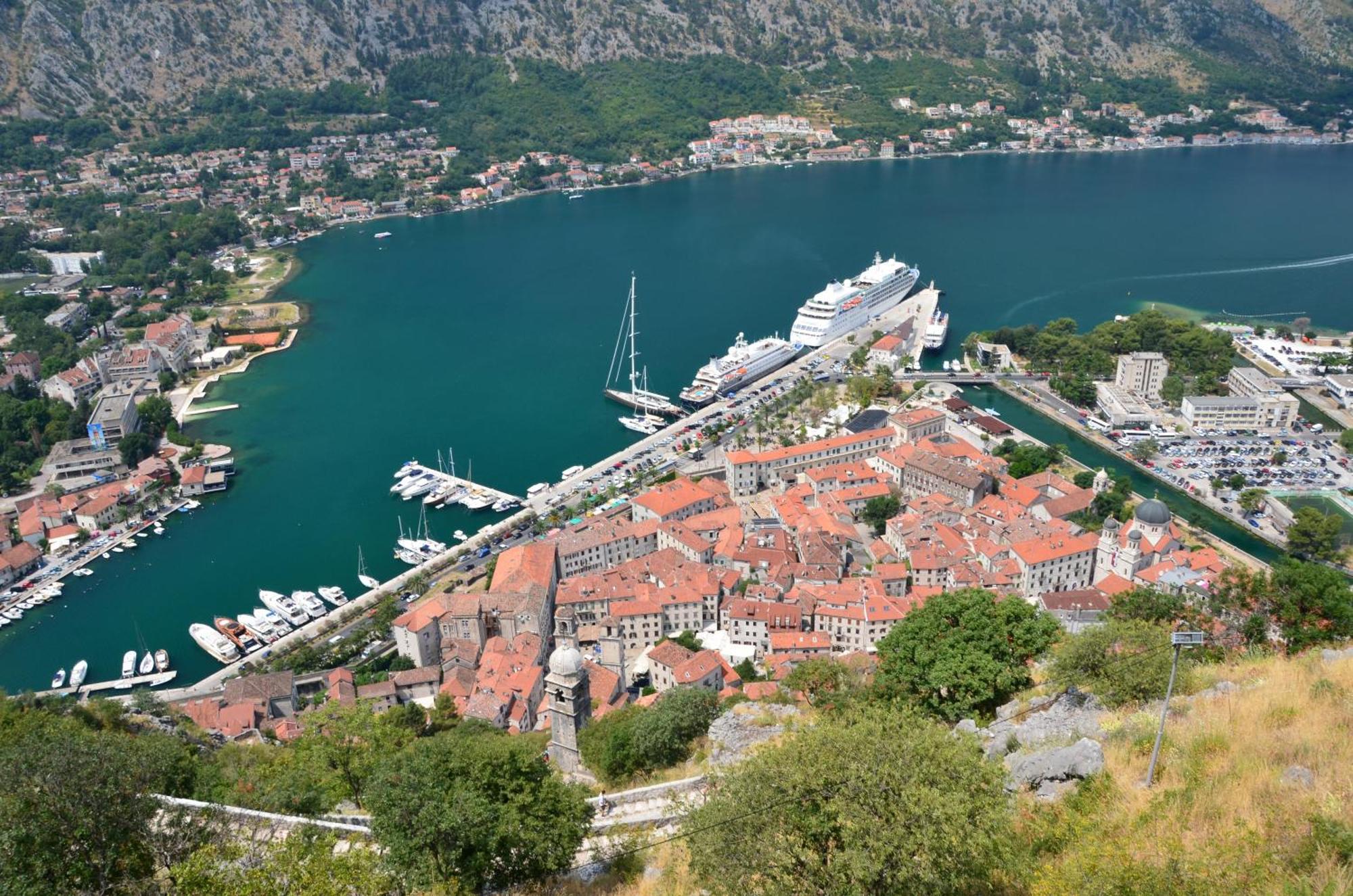 Cozy Nest, 350M To Beach, Free Parking, Wi-Fi Kotor Buitenkant foto