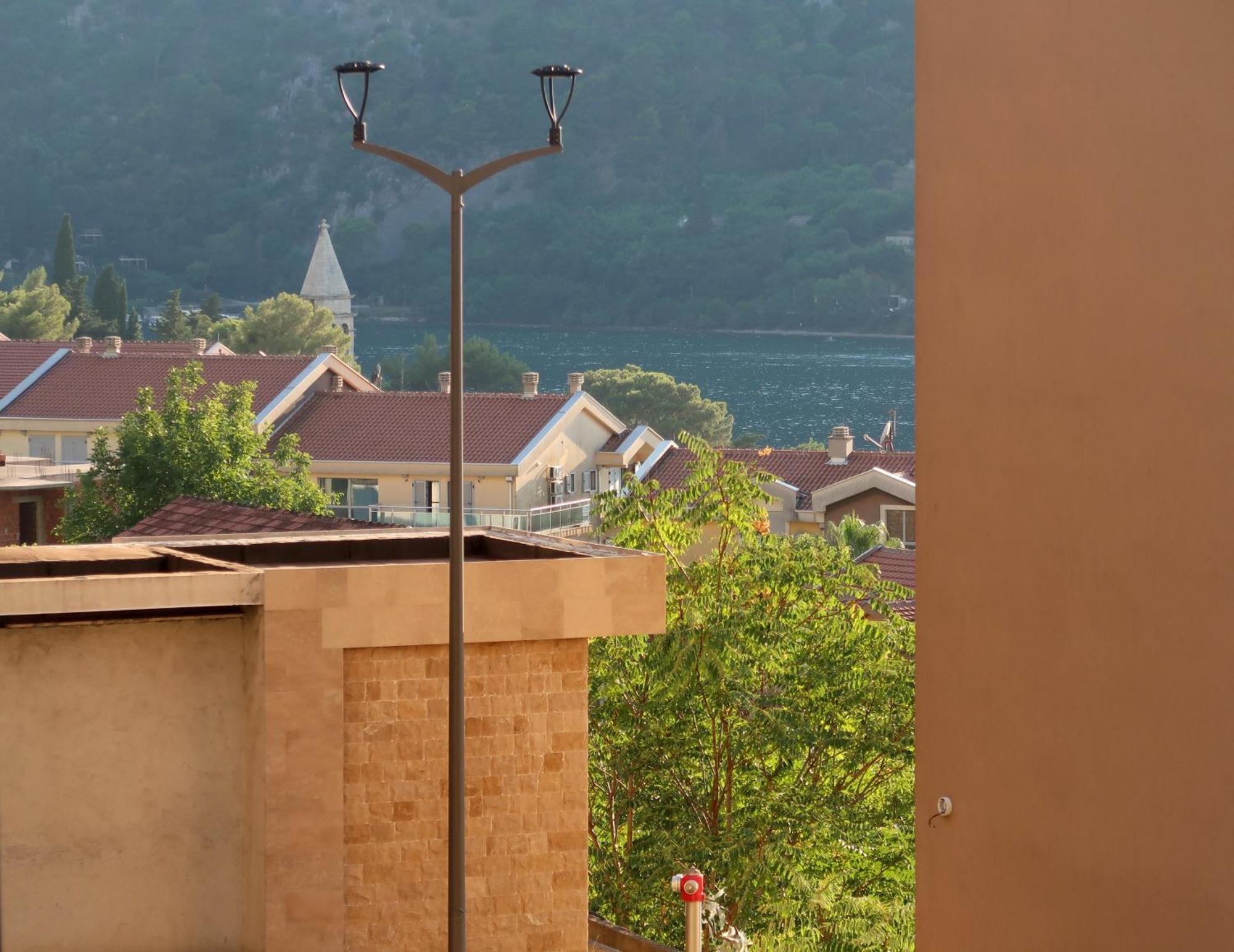Cozy Nest, 350M To Beach, Free Parking, Wi-Fi Kotor Buitenkant foto