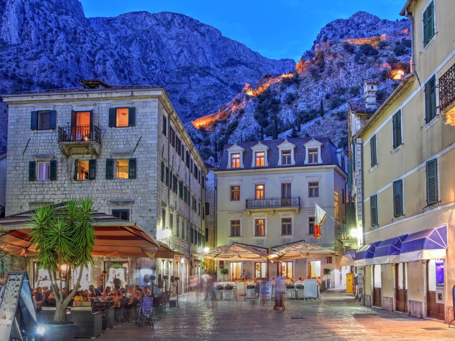 Cozy Nest, 350M To Beach, Free Parking, Wi-Fi Kotor Buitenkant foto